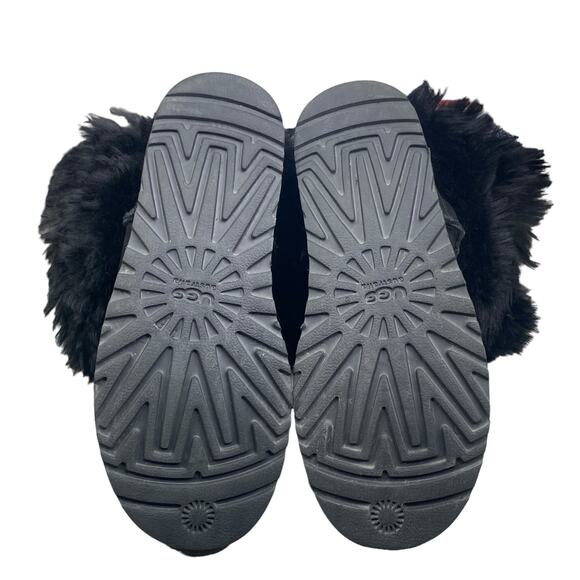 UGG Women’s Lida Mongolian Black Shearling Cuffed Fur Classic Boots Size US 6 - Picture 9 of 10